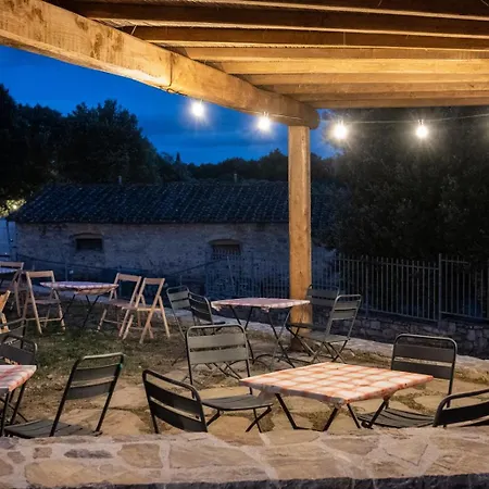 Borgo A Monti Di Sotto *